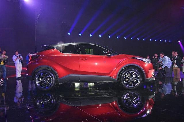 有颜值偏靠实力，丰田C-HR、奕泽IZOA强势搅局小型SUV市场