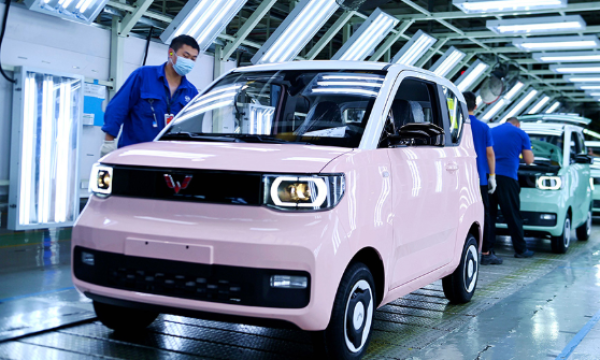 在中国，销量最高的电动汽车不是特斯拉是什么品牌？