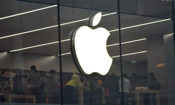 苹果手机被曝出现红绿屏现象 消费者纷纷投诉